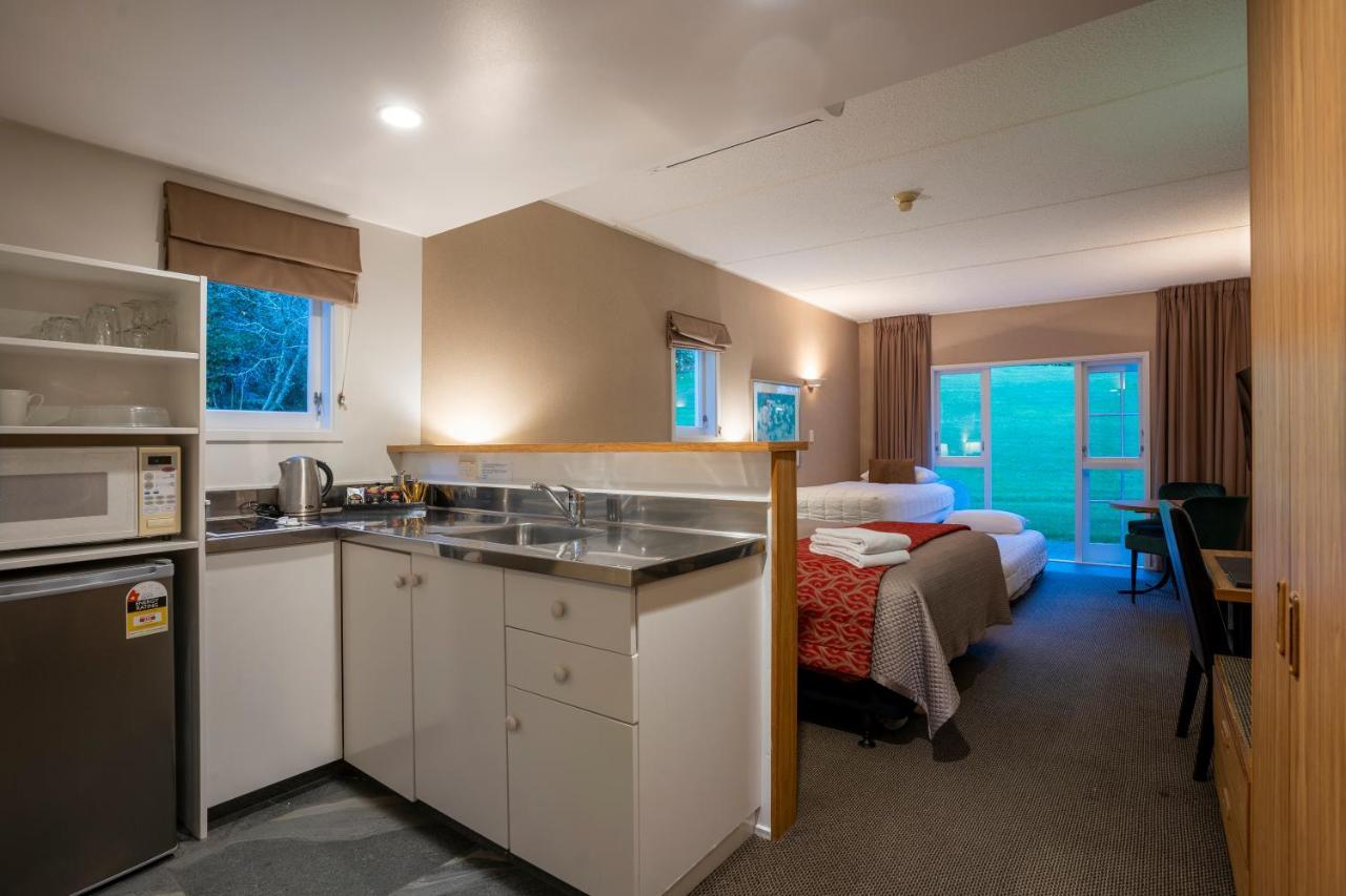 Wallaceville Motor Lodge Upper Hutt Exterior photo